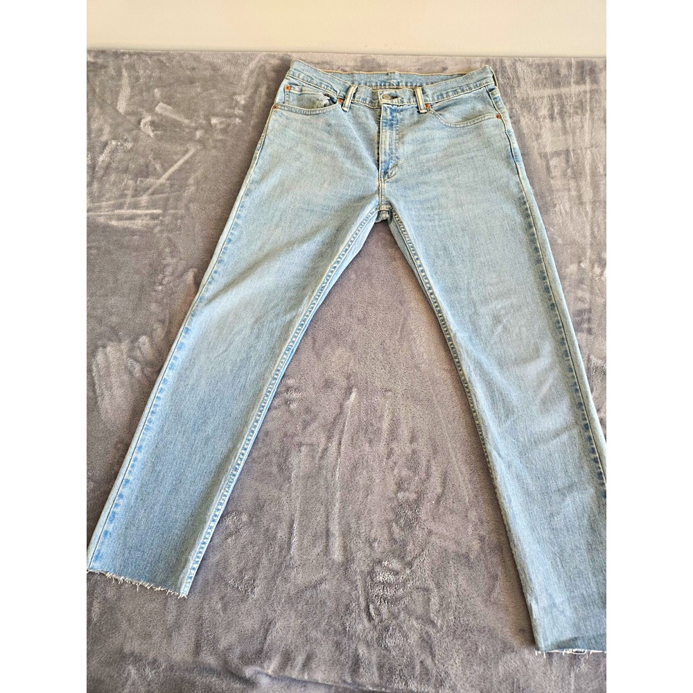 Levi Strauss & Co. 512 32x34 Raw Hem Light Wash Denim Jeans WOMEN OR MEN